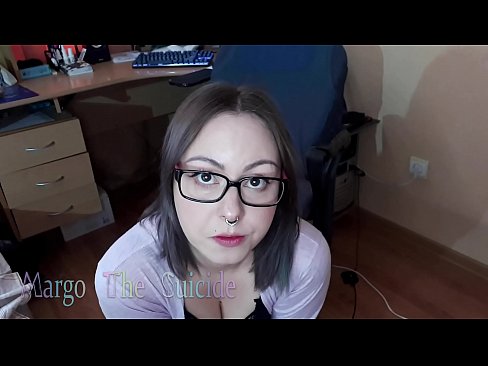 ❤️ Kynþokkafull stelpa með gleraugu sýgur dildó djúpt á myndavélinni ☑ Anal klám á is.sexygirlspics-com.ru ️❤